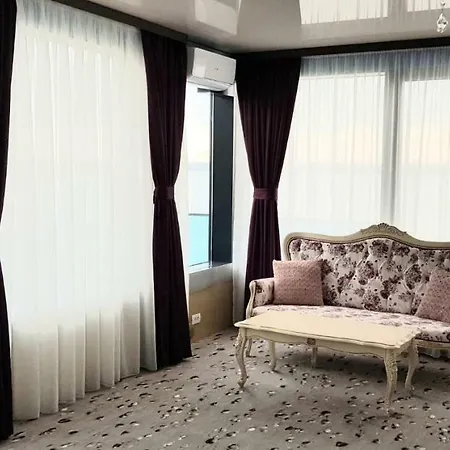 Almar View Boutique H Adults Only מאמאיה